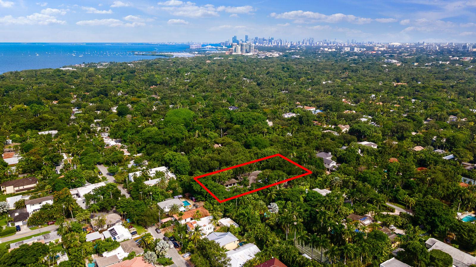 4100 Kiaora Street in Coconut Grove